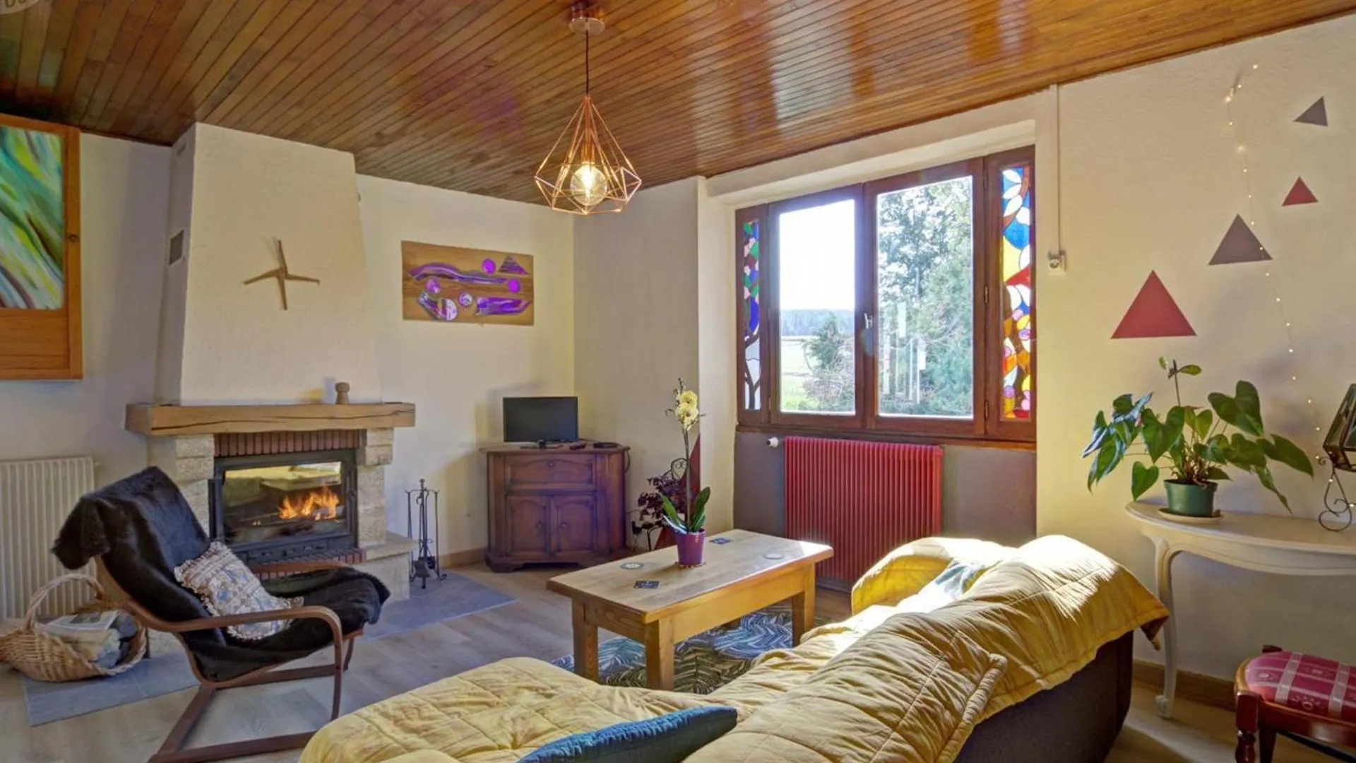 Ferienhaus Gite Chaleureux Avec Cheminee, Jardin Et Four A Pain, Ideal Pour Des Vacances Paisibles En Nature - Fr-1-496-57 Marlhes